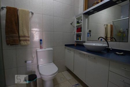 Casa à venda com 620m², 4 quartos e 2 vagasBanheiro