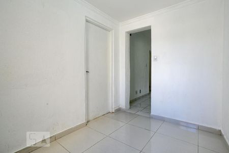 Quarto 2 de casa para alugar com 2 quartos, 60m² em Vila Pereira Cerca, São Paulo