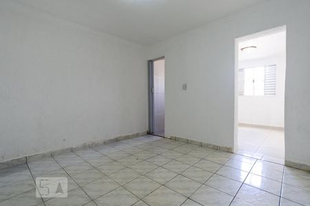 Quarto 1 de casa para alugar com 2 quartos, 60m² em Vila Pereira Cerca, São Paulo