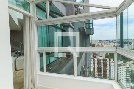 Sacada de apartamento à venda com 4 quartos, 560m² em Vila Suzana, São Paulo