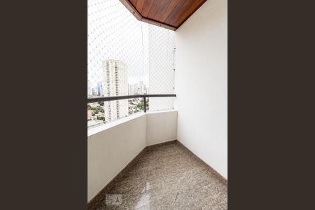 Apartamento para alugar com 120m², 3 quartos e 2 vagas Apartamento para alugar com 120m², 3 quartos e 2 vagasSuíte