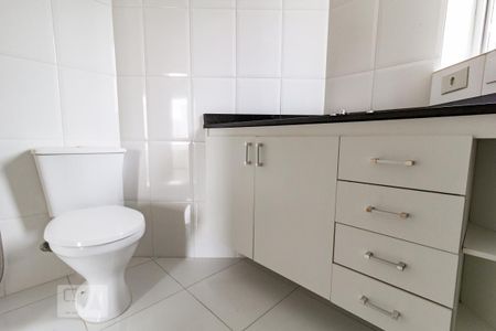 Apartamento para alugar com 120m², 3 quartos e 2 vagas Apartamento para alugar com 120m², 3 quartos e 2 vagasBanheiro da Suíte
