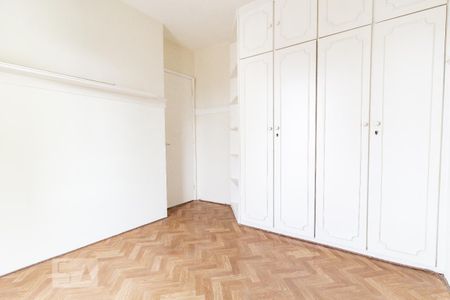 Apartamento para alugar com 120m², 3 quartos e 2 vagas Apartamento para alugar com 120m², 3 quartos e 2 vagasQuarto 2