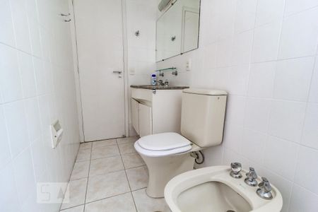 Apartamento para alugar com 120m², 3 quartos e 2 vagas Apartamento para alugar com 120m², 3 quartos e 2 vagasBanheiro Social