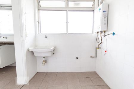 Apartamento para alugar com 120m², 3 quartos e 2 vagas Apartamento para alugar com 120m², 3 quartos e 2 vagasÁrea de Serviço