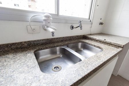 Apartamento para alugar com 120m², 3 quartos e 2 vagas Apartamento para alugar com 120m², 3 quartos e 2 vagasCozinha