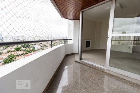 Apartamento para alugar com 120m², 3 quartos e 2 vagas Apartamento para alugar com 120m², 3 quartos e 2 vagasSacada