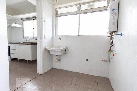 Apartamento para alugar com 120m², 3 quartos e 2 vagas Apartamento para alugar com 120m², 3 quartos e 2 vagasÁrea de Serviço