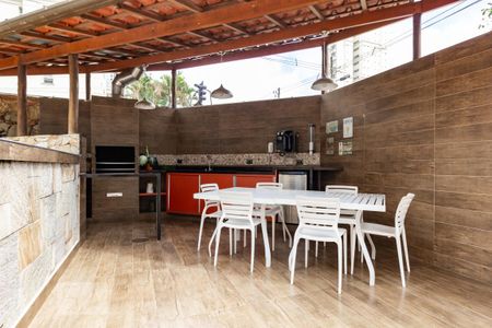 Apartamento para alugar com 120m², 3 quartos e 2 vagas Apartamento para alugar com 120m², 3 quartos e 2 vagasÁrea comum - Churrasqueira