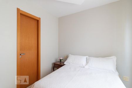 Apartamento à venda com 80m², 2 quartos e 2 vagas Apartamento à venda com 80m², 2 quartos e 2 vagasQuarto 2