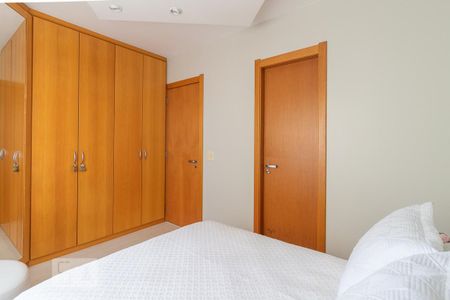 Apartamento à venda com 80m², 2 quartos e 2 vagas Apartamento à venda com 80m², 2 quartos e 2 vagasQuarto 2