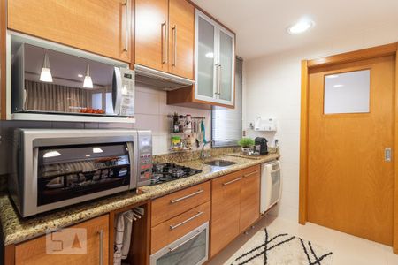 Apartamento à venda com 80m², 2 quartos e 2 vagas Apartamento à venda com 80m², 2 quartos e 2 vagasCozinha
