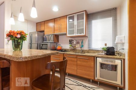 Apartamento à venda com 80m², 2 quartos e 2 vagas Apartamento à venda com 80m², 2 quartos e 2 vagasCozinha