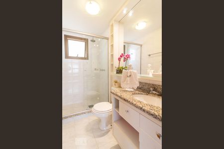 Apartamento à venda com 80m², 2 quartos e 2 vagas Apartamento à venda com 80m², 2 quartos e 2 vagasBanheiro Social