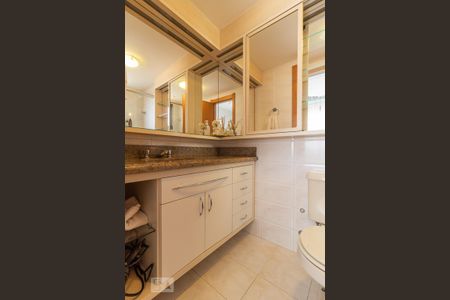 Apartamento à venda com 80m², 2 quartos e 2 vagas Apartamento à venda com 80m², 2 quartos e 2 vagasBanheiro da Suíte
