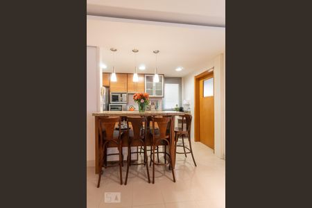 Apartamento à venda com 80m², 2 quartos e 2 vagas Apartamento à venda com 80m², 2 quartos e 2 vagasCozinha