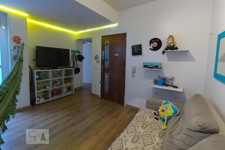 Sala de apartamento para alugar com 2 quartos, 60m² em Floresta, Porto Alegre