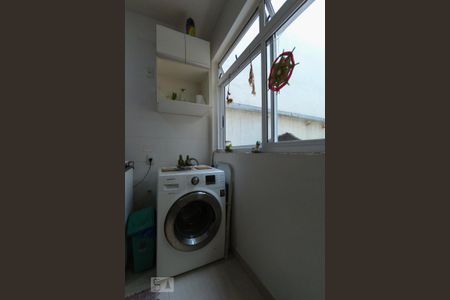 Apartamento à venda com 60m², 2 quartos e sem vagaÁrea e Serviço