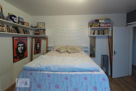 Quarto de apartamento para alugar com 2 quartos, 60m² em Floresta, Porto Alegre