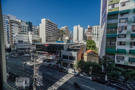 Vista da Sala de apartamento para alugar com 2 quartos, 95m² em Icaraí, Niterói