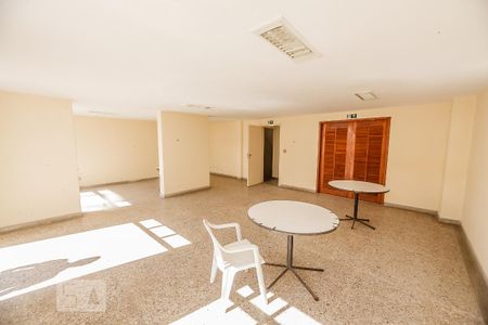 Apartamento para alugar com 95m², 2 quartos e 1 vaga Apartamento para alugar com 95m², 2 quartos e 1 vagaÁrea comum - Salão de festas