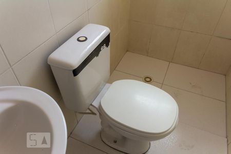 Casa de condomínio para alugar com 78m², 3 quartos e 2 vagasBanheiro