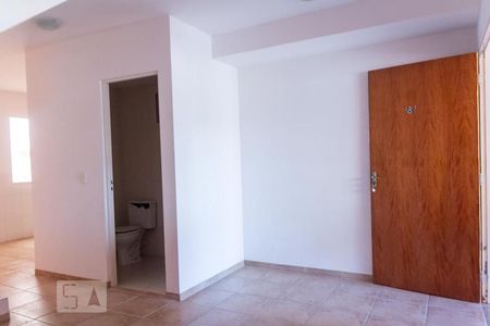 Casa de condomínio para alugar com 78m², 3 quartos e 2 vagasSala