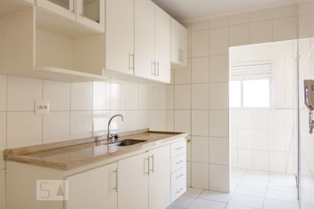 Apartamento para alugar com 69m², 2 quartos e 2 vagasCozinha