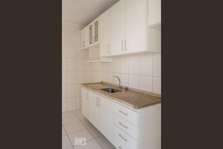 Apartamento para alugar com 69m², 2 quartos e 2 vagasCozinha