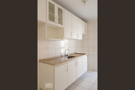Apartamento para alugar com 69m², 2 quartos e 2 vagasCozinha