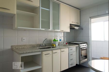 Apartamento à venda com 105m², 2 quartos e 2 vagas Apartamento à venda com 105m², 2 quartos e 2 vagasCozinha