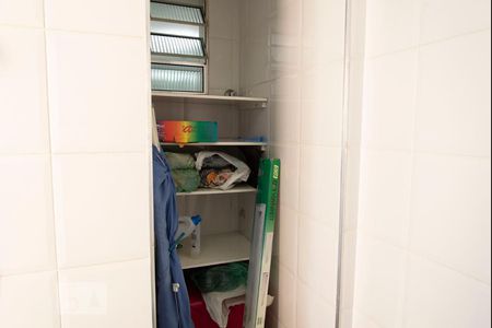 Apartamento à venda com 105m², 2 quartos e 2 vagas Apartamento à venda com 105m², 2 quartos e 2 vagasÁrea de serviço