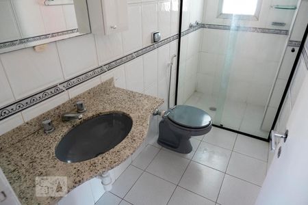 Banheiro de apartamento para alugar com 2 quartos, 75m² em Pinheiros, São Paulo