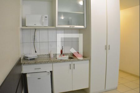 Cozinha de kitnet/studio para alugar com 1 quarto, 30m² em Caminho das Árvores, Salvador