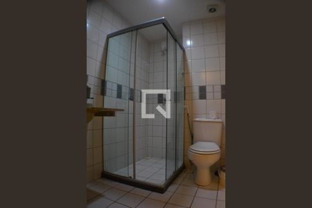 Banheiro de kitnet/studio para alugar com 1 quarto, 30m² em Caminho das Árvores, Salvador