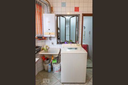 Apartamento para alugar com 146m², 3 quartos e 1 vaga Apartamento para alugar com 146m², 3 quartos e 1 vagaLavanderia