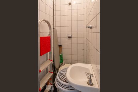 Apartamento para alugar com 146m², 3 quartos e 1 vaga Apartamento para alugar com 146m², 3 quartos e 1 vagaBanheiro de Serviço