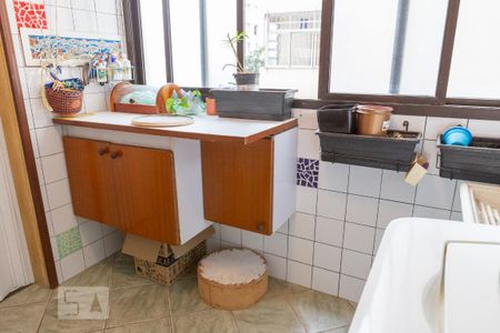 Apartamento para alugar com 146m², 3 quartos e 1 vaga Apartamento para alugar com 146m², 3 quartos e 1 vagaLavanderia