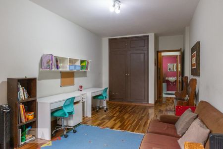 Apartamento para alugar com 146m², 3 quartos e 1 vaga Apartamento para alugar com 146m², 3 quartos e 1 vagaQuarto 3