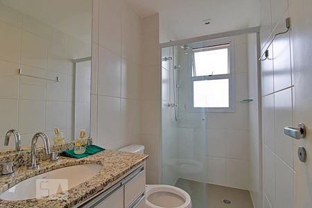 Apartamento para alugar com 90m², 2 quartos e 2 vagas Apartamento para alugar com 90m², 2 quartos e 2 vagasBanheiro da Suíte