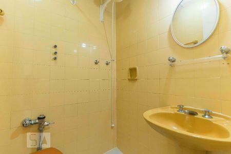 Banheiro Social de apartamento à venda com 3 quartos, 94m² em Laranjeiras, Rio de Janeiro