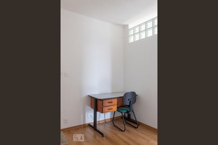 Sala de apartamento para alugar com 3 quartos, 55m² em Jardim Ivana, São Paulo
