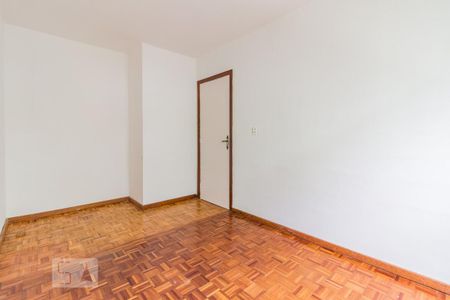 Dormitório de apartamento para alugar com 2 quartos, 60m² em Vila Nova, Porto Alegre