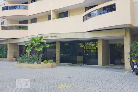 Apartamento para alugar com 160m², 2 quartos e 2 vagasFachada e portaria