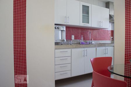 Apartamento para alugar com 160m², 2 quartos e 2 vagasCozinha