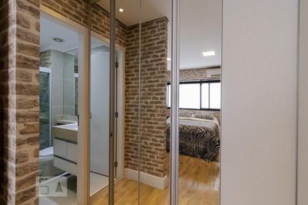 Apartamento para alugar com 63m², 1 quarto e 2 vagasCloset da Suíte