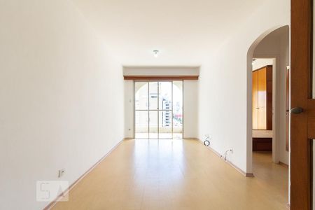 Sala de apartamento para alugar com 1 quarto, 45m² em Vila Olímpia, São Paulo