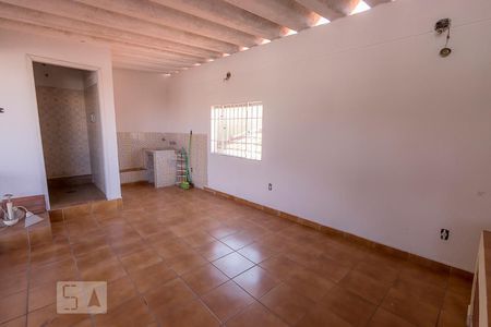 Casa à venda com 285m², 3 quartos e 2 vagas Casa à venda com 285m², 3 quartos e 2 vagasÁrea de Serviço