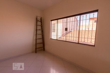 Casa à venda com 285m², 3 quartos e 2 vagas Casa à venda com 285m², 3 quartos e 2 vagasÁrea Comum