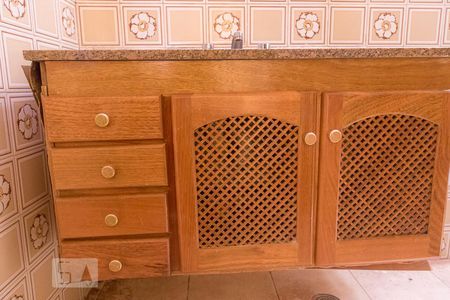 Casa à venda com 285m², 3 quartos e 2 vagas Casa à venda com 285m², 3 quartos e 2 vagasBanheiro